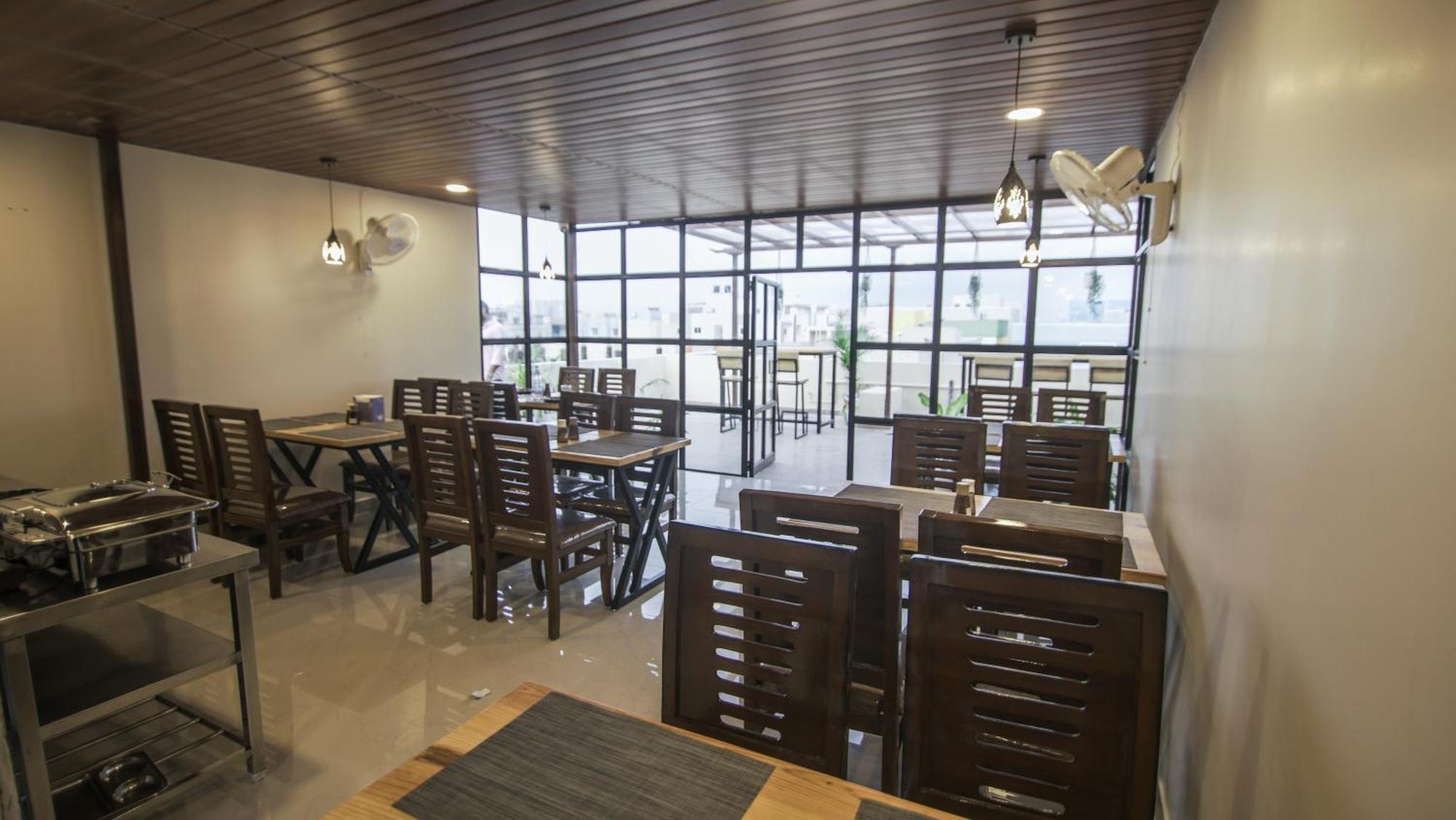 Radhe Suites Hyderabad Esterno foto
