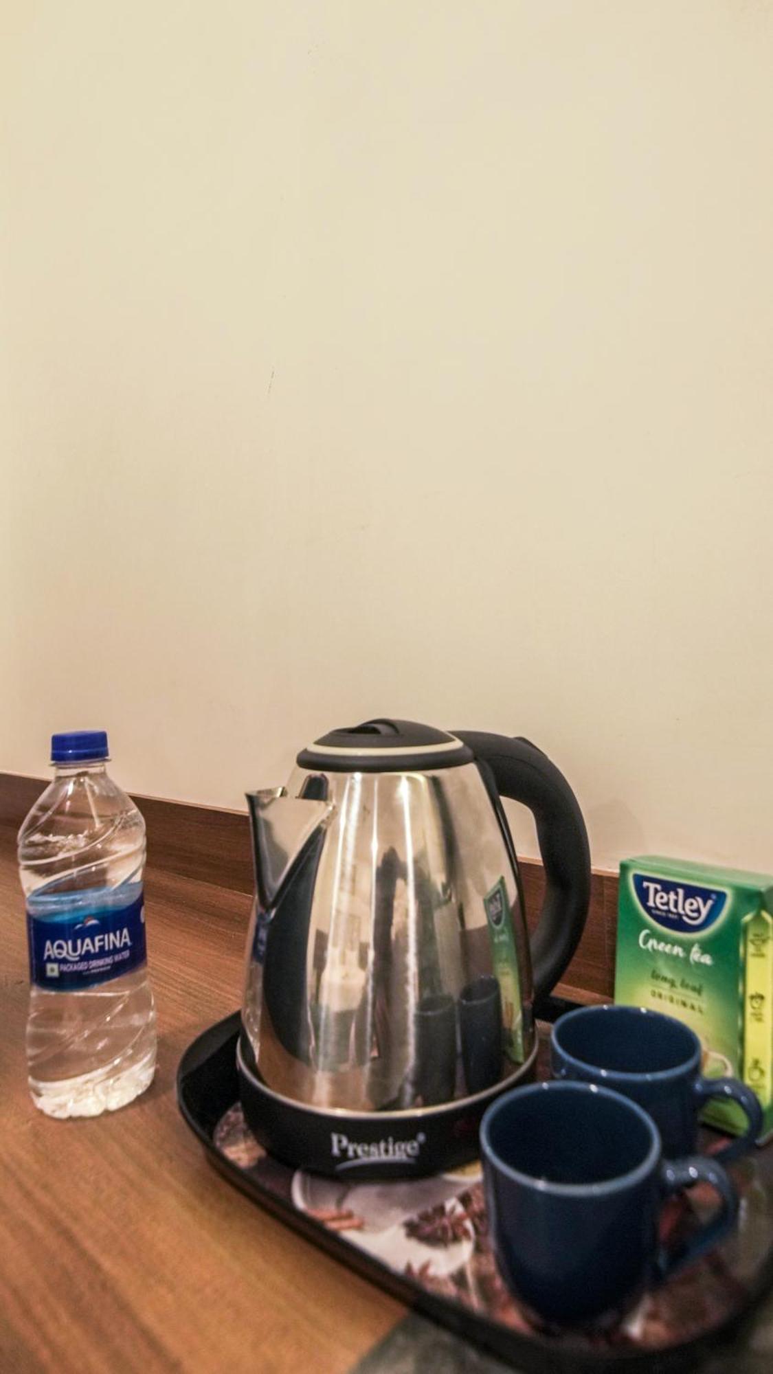 Radhe Suites Hyderabad Esterno foto