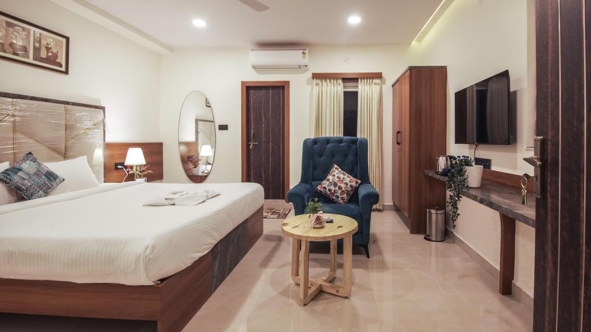 Radhe Suites Hyderabad Esterno foto