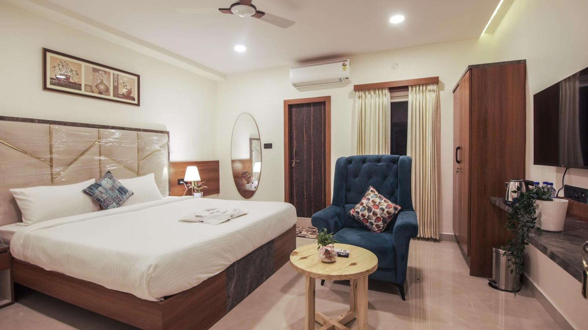 Radhe Suites Hyderabad Esterno foto