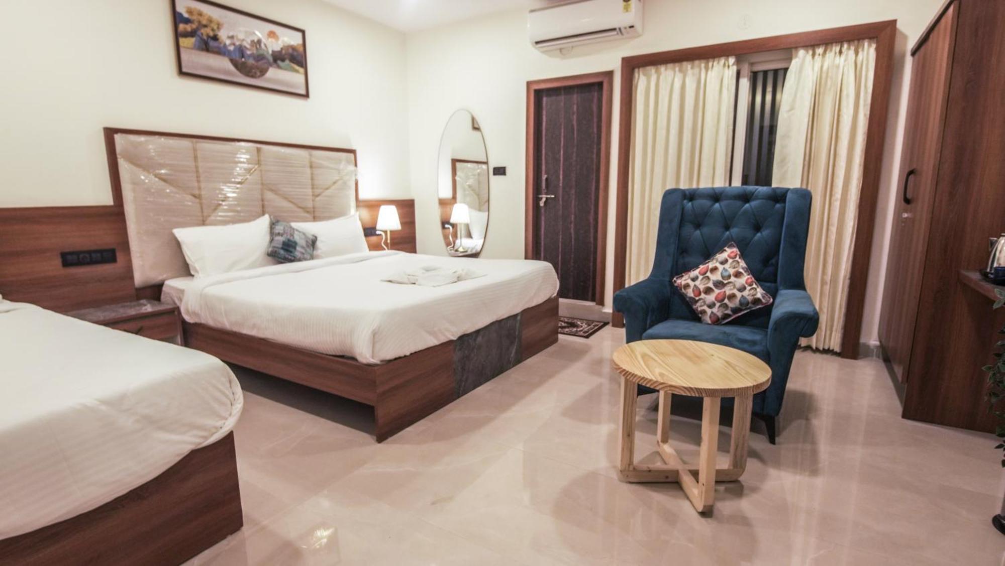 Radhe Suites Hyderabad Esterno foto